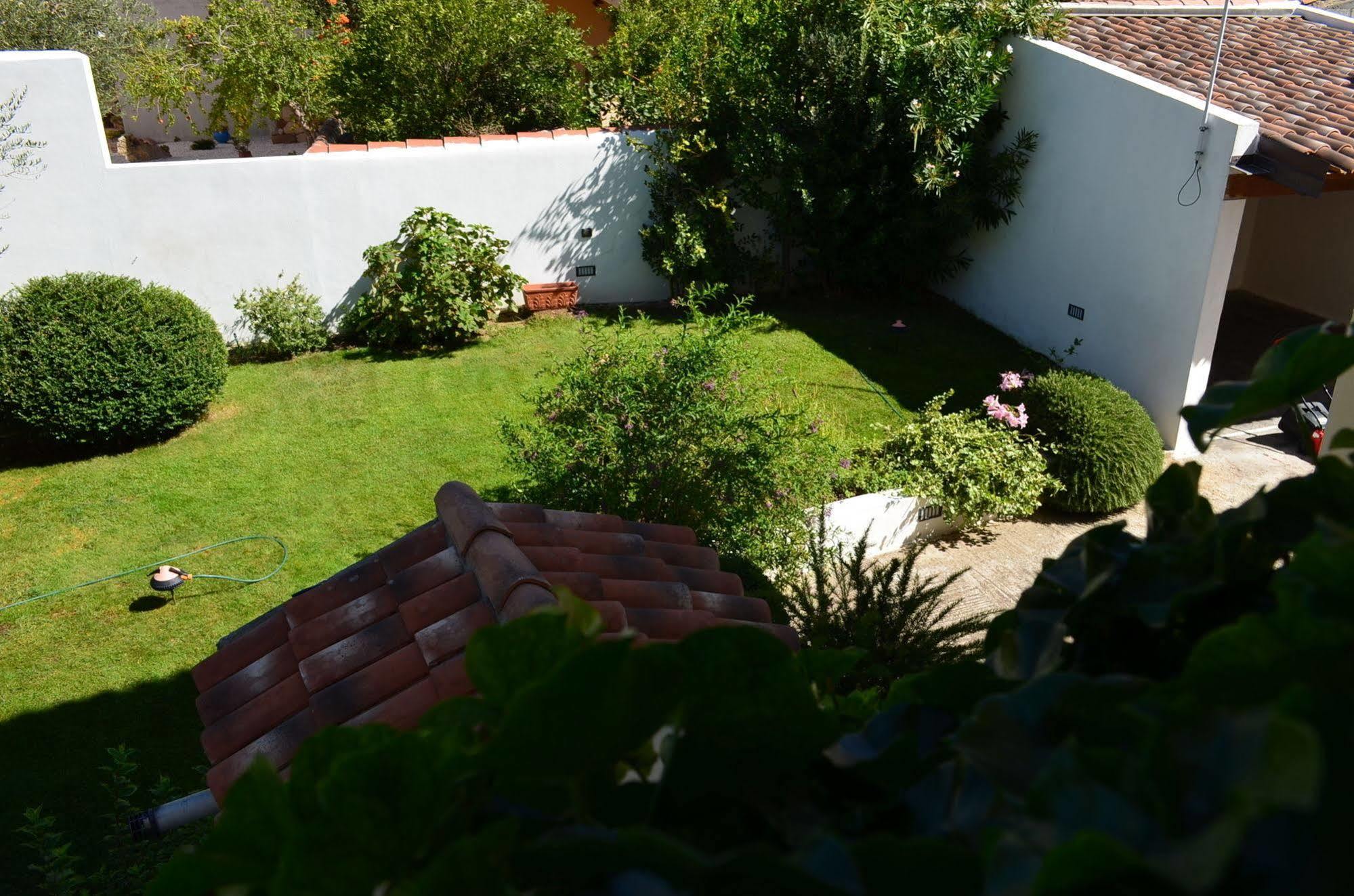 B&B Oliena Exterior photo